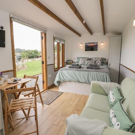 Tan Y Castell Shepherds Hut Llangollen Exterior foto