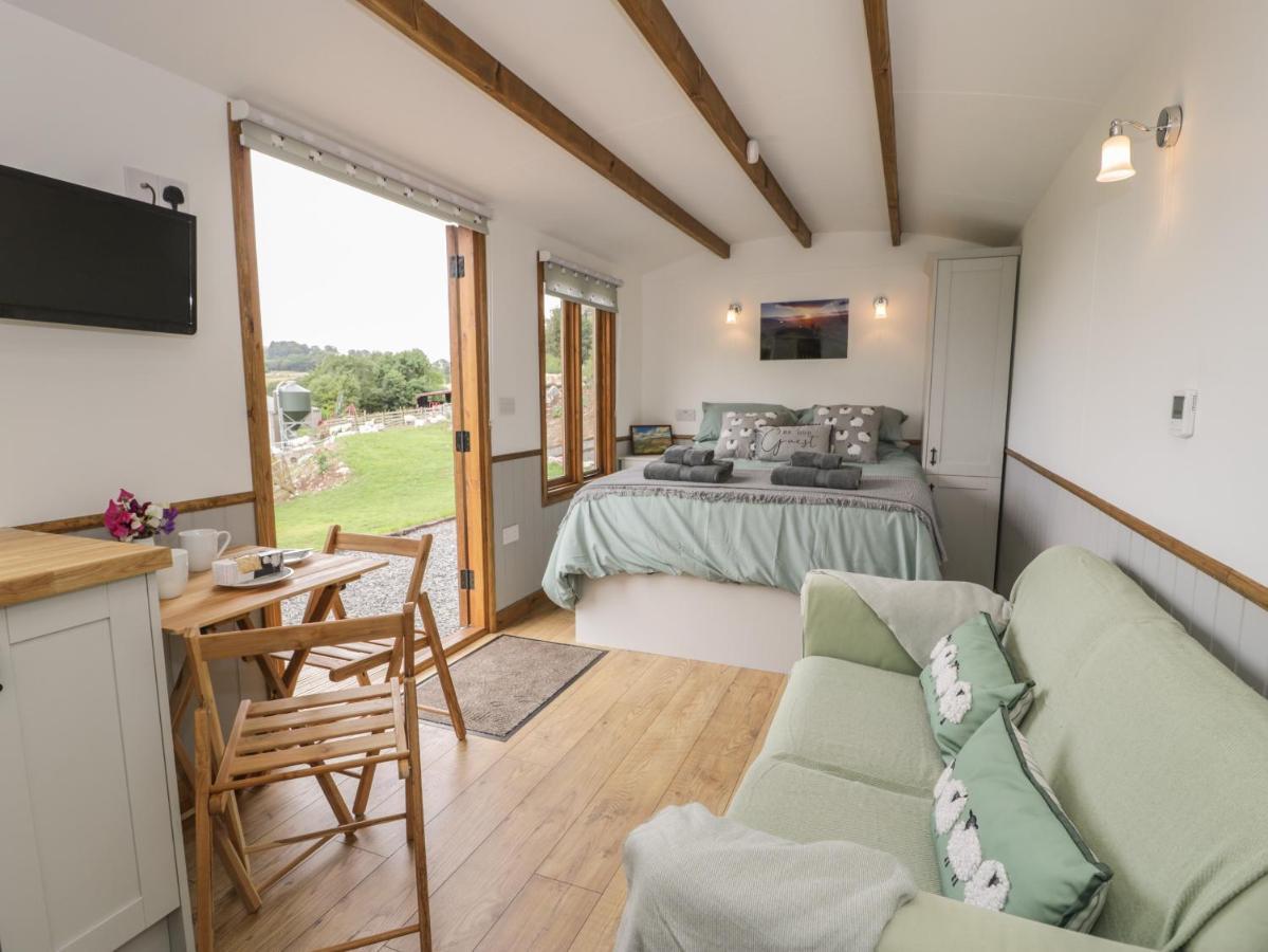 Tan Y Castell Shepherds Hut Llangollen Exterior foto